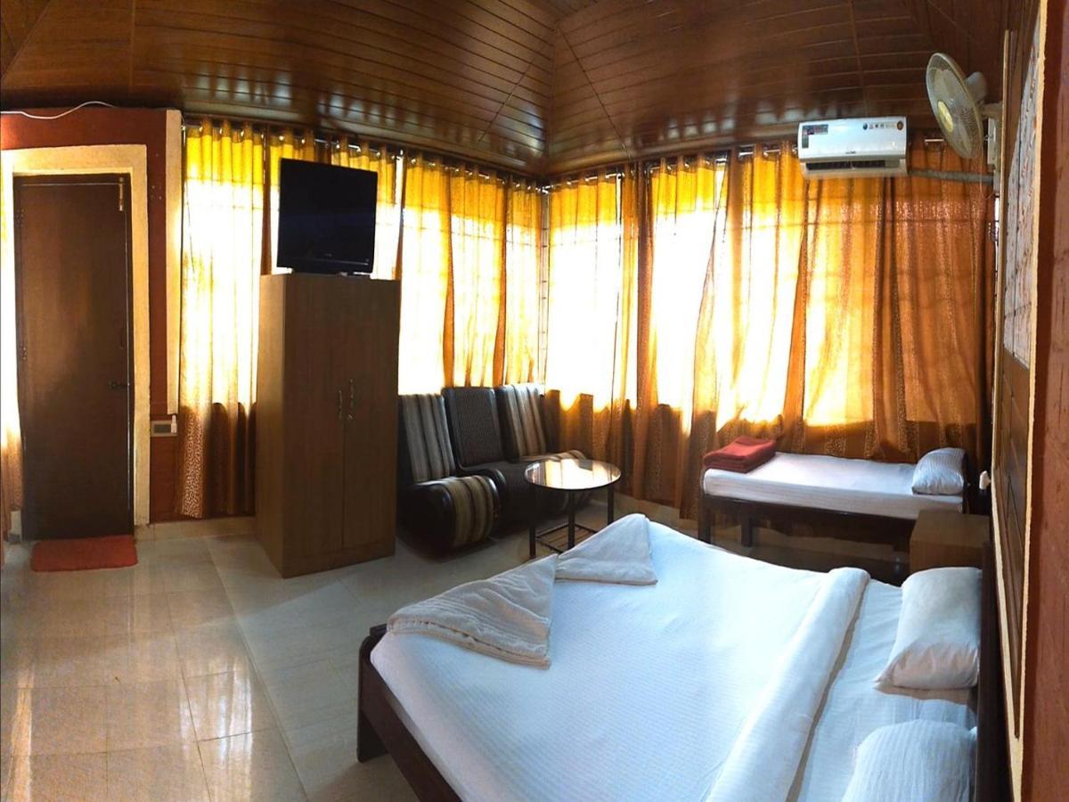 Cs County Resort Sakleshpur Esterno foto