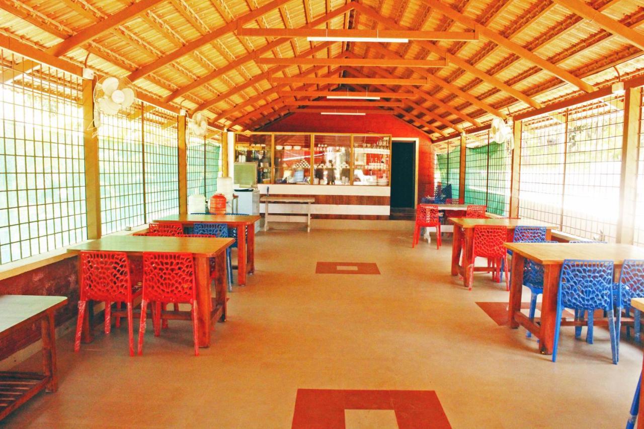 Cs County Resort Sakleshpur Esterno foto