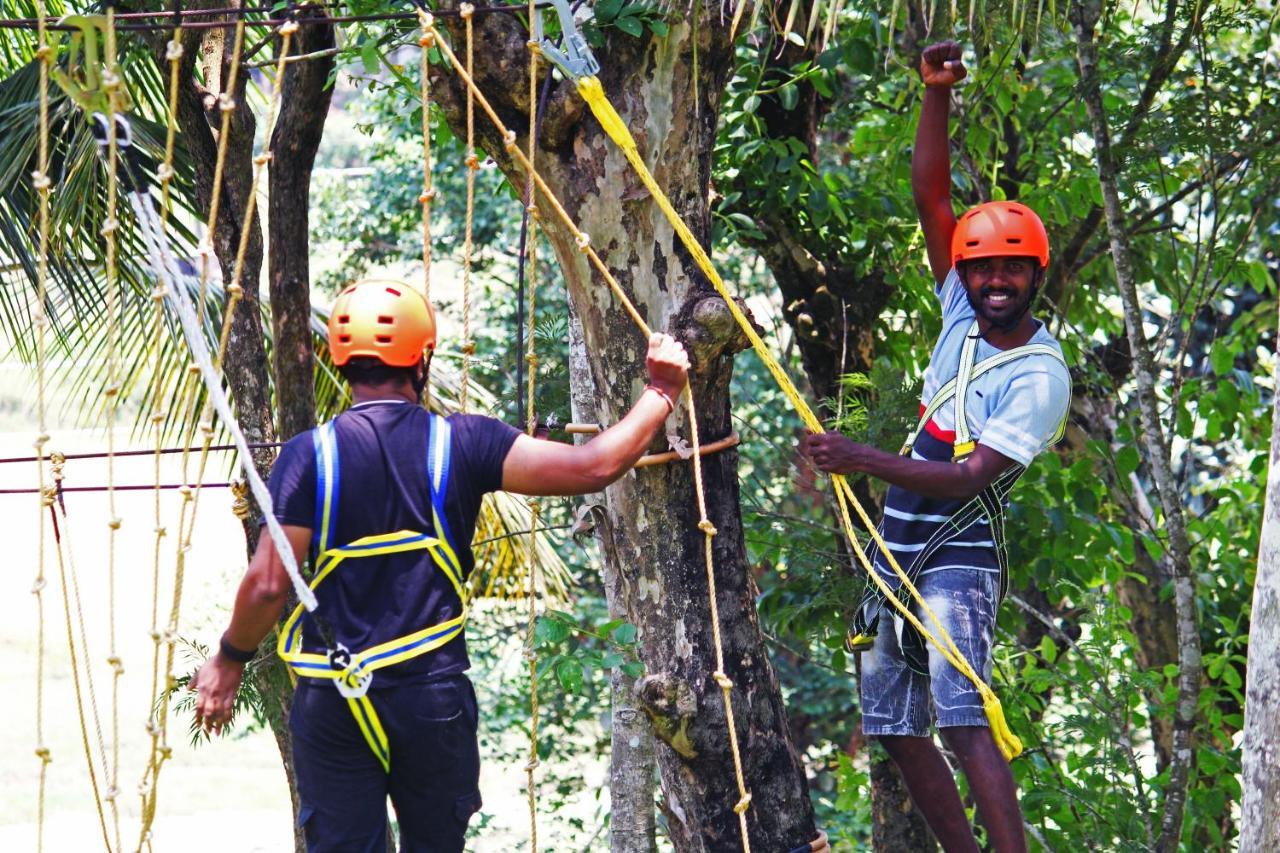 Cs County Resort Sakleshpur Esterno foto