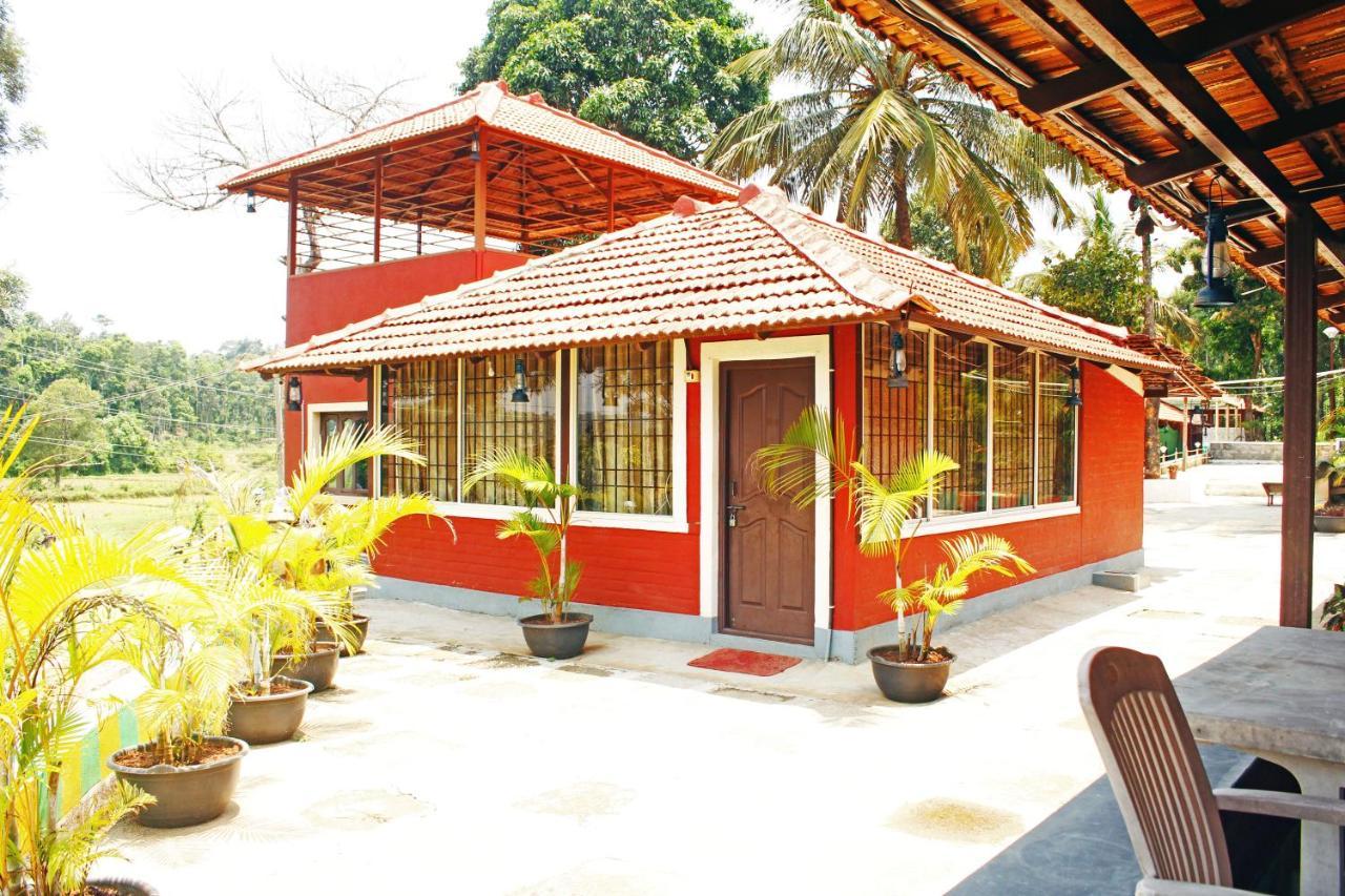 Cs County Resort Sakleshpur Esterno foto