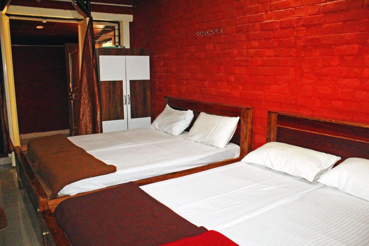 Cs County Resort Sakleshpur Esterno foto