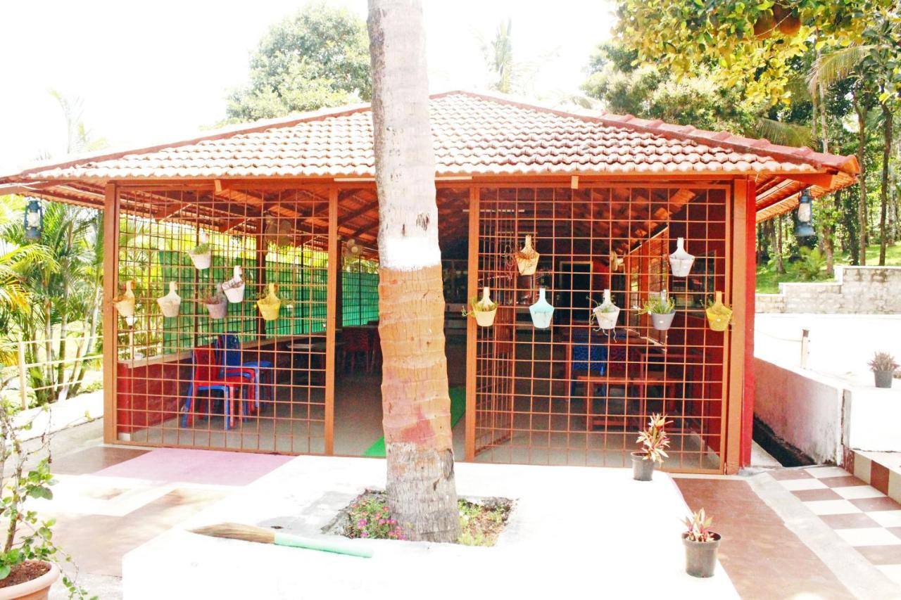 Cs County Resort Sakleshpur Esterno foto
