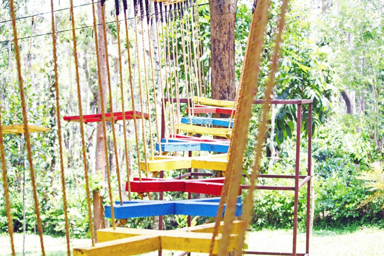 Cs County Resort Sakleshpur Esterno foto