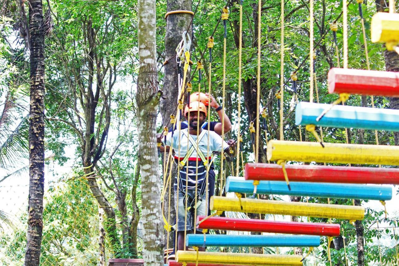 Cs County Resort Sakleshpur Esterno foto