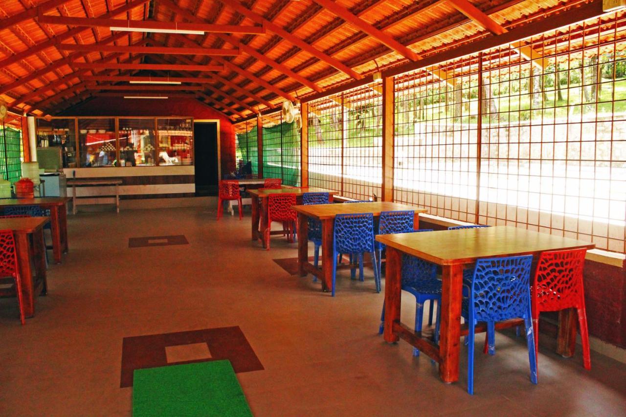 Cs County Resort Sakleshpur Esterno foto