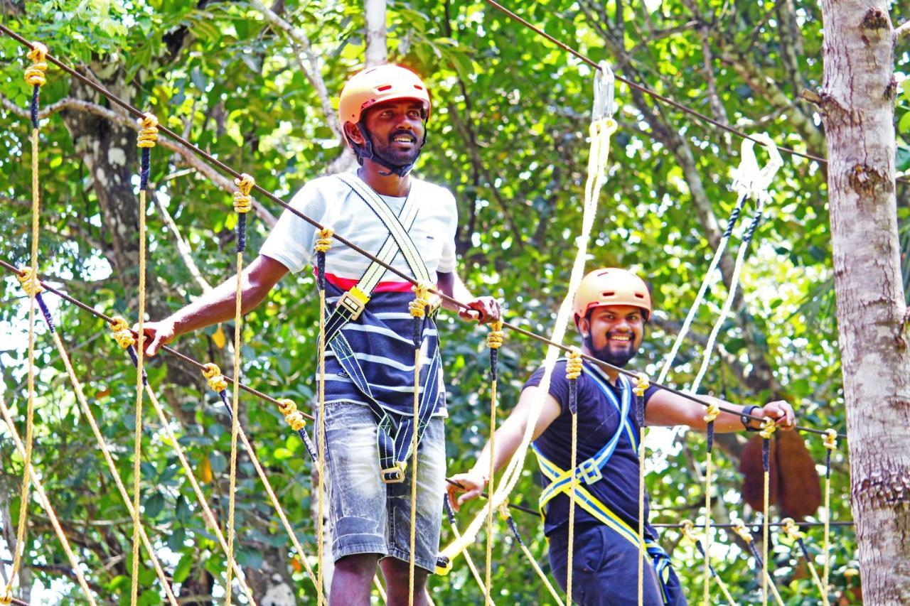 Cs County Resort Sakleshpur Esterno foto