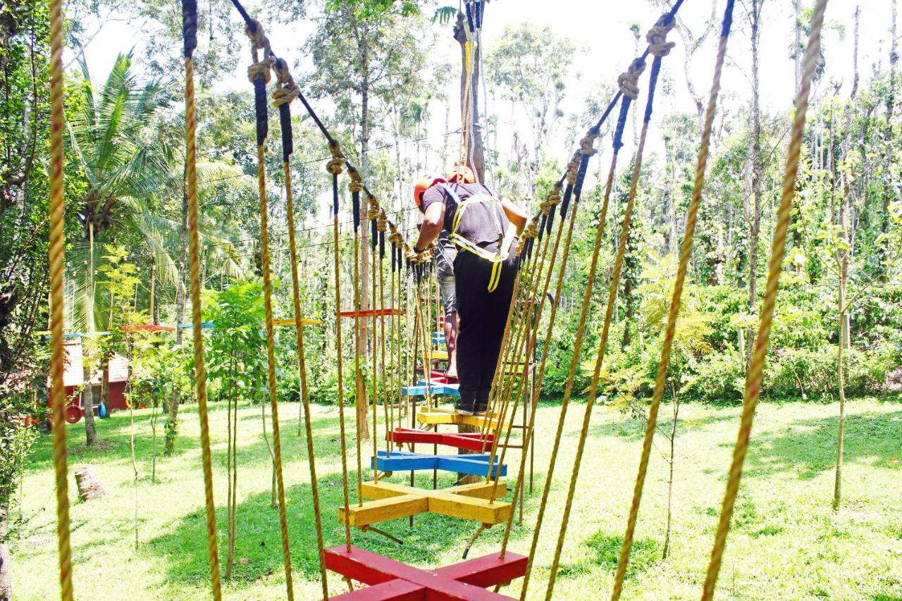 Cs County Resort Sakleshpur Esterno foto