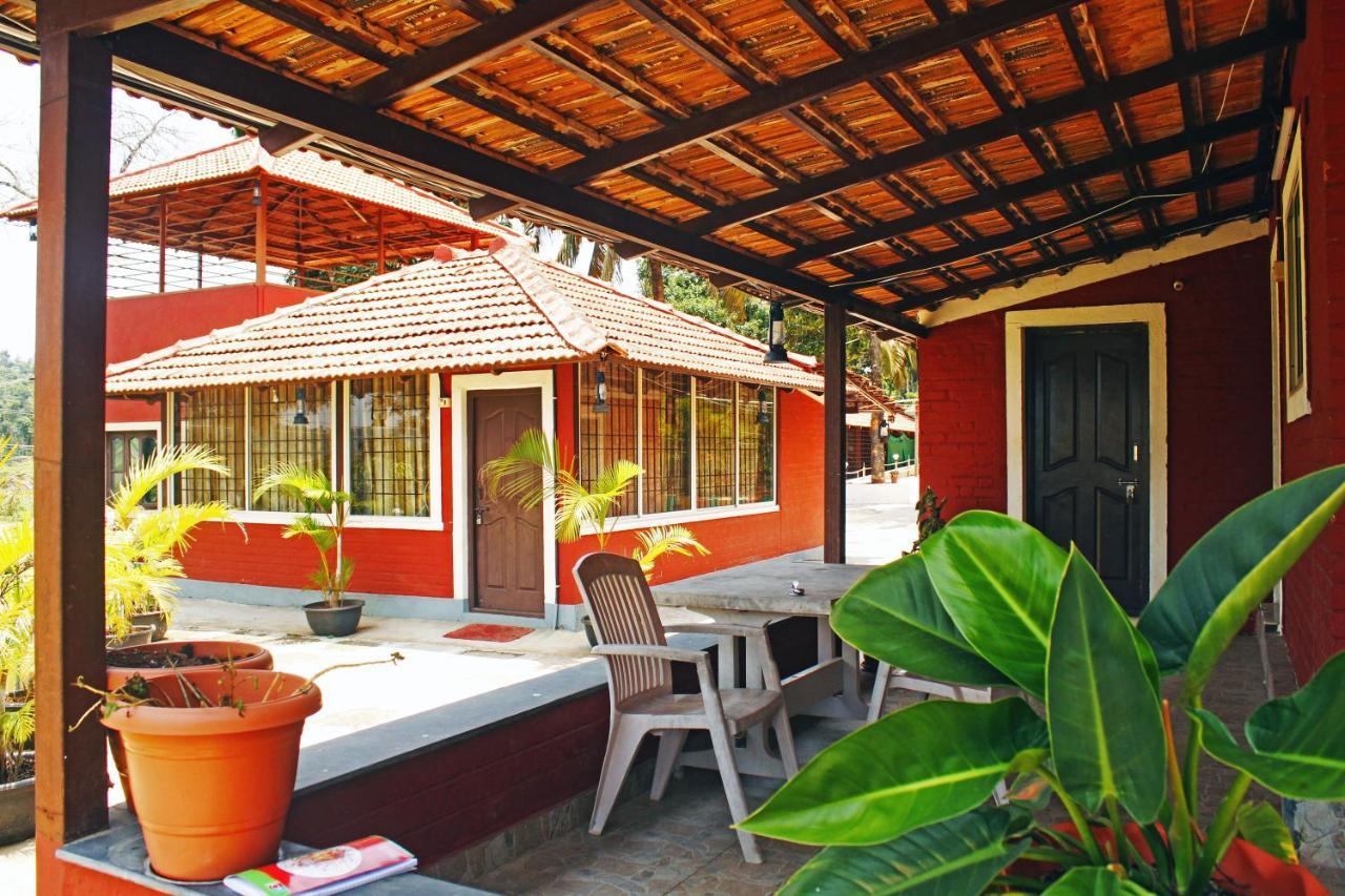 Cs County Resort Sakleshpur Esterno foto
