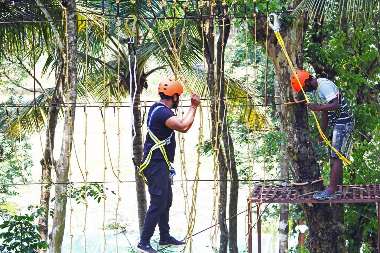 Cs County Resort Sakleshpur Esterno foto